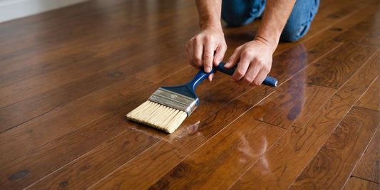 Applying polyurethane on hardwood floor