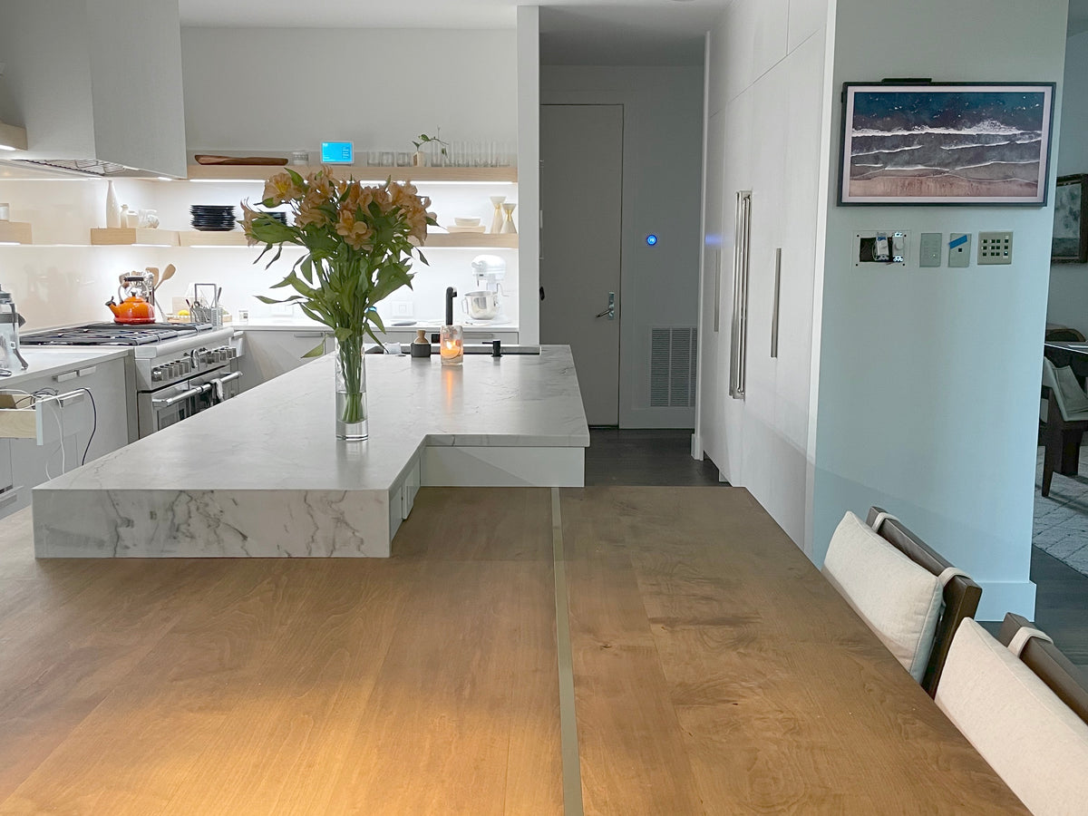 Michelle Lynne Table