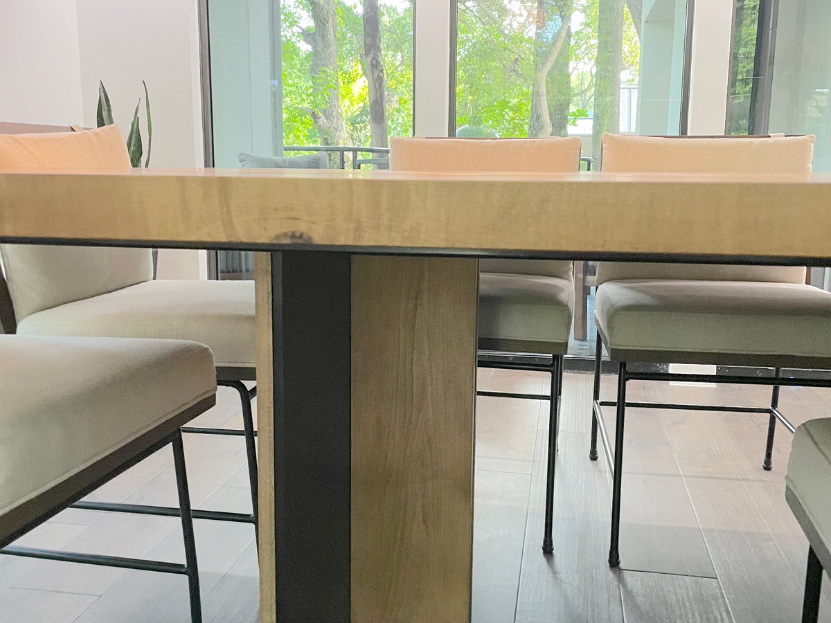 Michelle Lynne Table